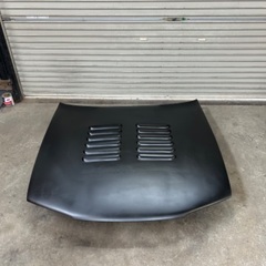 R32 スカイライン　FRPボンネットの画像