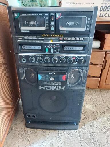 カセットテーププレーヤー