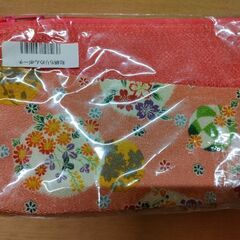 ちりめんポーチ