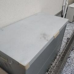 物置　屋外用ゴミ箱　ダストストッカー　