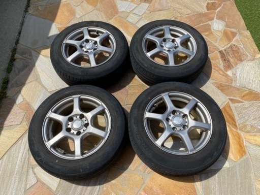 車のパーツ タイヤ、ホイール