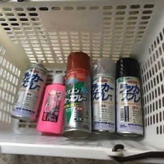 スプレー塗料いくつかまとめて