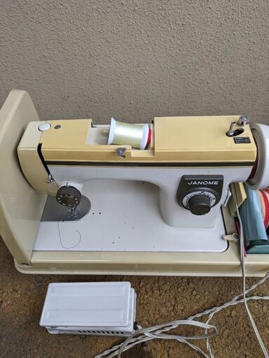 ジャノメミシンM-1100ジャンクケース有り３６７