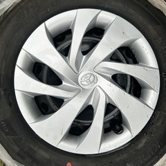 車のパーツ タイヤ、ホイール
