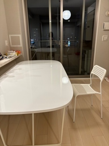 【取り置き中】IKEA ダイニングテーブル　白