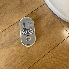 【引き渡し者　決定しました。希望者多数の為受付停止します】家電 季節、空調家電 扇風機の画像