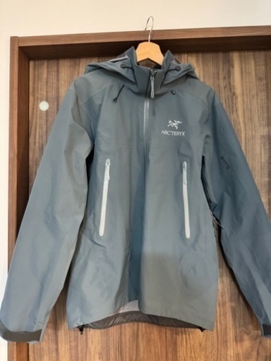 8日メルカリの日限定値下げ：アークテリクス Beta Jacket アークテリクス 25年 BETA ベータ ジャケットゴアテックス 黒 M tk6