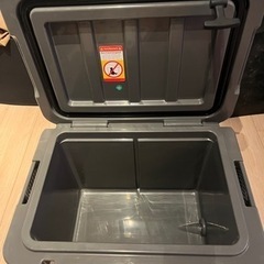 オリジナルマット(SeaDek)付ハードクーラーボックス　(サイズ:25L)　カラー:ダークグレイの画像