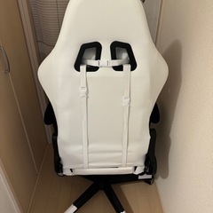 ゲーミングチェアの画像