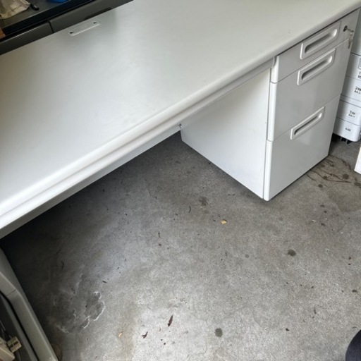 片袖机　オフィスデスク