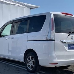 人気の3列ミニバン！日産セレナ　20Xの画像