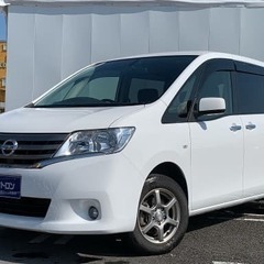 人気の3列ミニバン！日産セレナ　20X