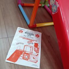 子供用品 ベビー用品 　ハローキティのかんたんおりたたみジムの画像