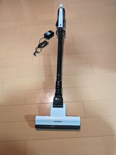 【完動品、充電十分】2022年製　日立　スティッククリーナー　PV-BL1Jほか