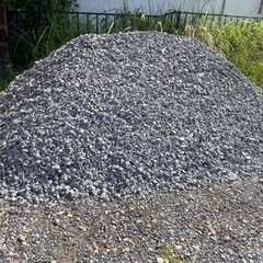 激レア　黒瓦チップ　10-30㎜　詰め放題　砂利　砕石　ガーデニングの画像