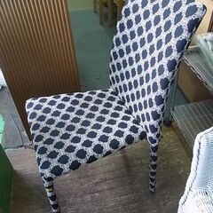 セール中につき、通常特価3,278円より10％引きの2,950円!　ダイニングチェア　食卓イス　食卓椅子　1人掛けチェア　チェアのみ　布張りチェアの画像