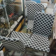 セール中につき、通常特価3,278円より10％引きの2,950円!　ダイニングチェア　食卓イス　食卓椅子　1人掛けチェア　チェアのみ　布張りチェアの画像