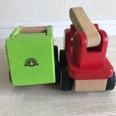 知育玩具　木のおもちゃ　消防車 ゴミ収集車 ミニカーの画像