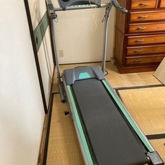 ウォーキングマシーン
