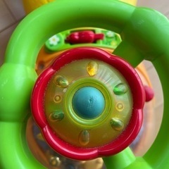 プーさんの車　10ヶ月から３歳まで　破損なしの画像