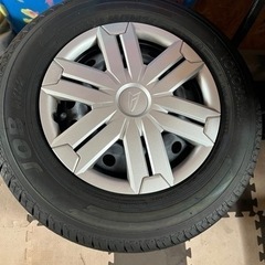 車のパーツ タイヤ、ホイール