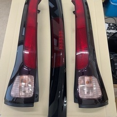 美品　セレナ　ハイウェイスター　C25 テールランプ　　ワインレッド