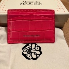 ALEXANDER MCQUEEN レザー カードケース　名刺入れ　ピンク　新社会人　レディース　お洒落　可愛い　人気ブランドの画像