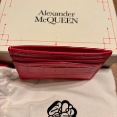 ALEXANDER MCQUEEN レザー カードケース　名刺入れ　ピンク　新社会人　レディース　お洒落　可愛い　人気ブランドの画像