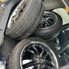 車のパーツ タイヤ、ホイールの画像