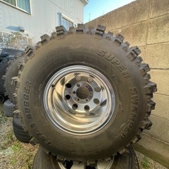 車のパーツ タイヤ、ホイール
