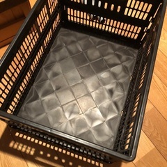 ダイソー　折りたためるカゴ？