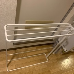 tower バスタオルハンガー