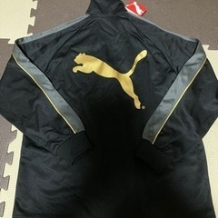 新品タグ付✨PUMA✨キッズ140✨アウター✨ジャージ✨男児✨子供服✨秋冬服の画像