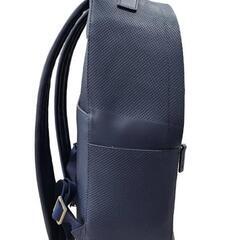 ★【ラコステ】鹿の子地エンボスイタリアンレザー  デイパック  リュック 【定価47,300円】北九州店舗店頭販売のみの画像