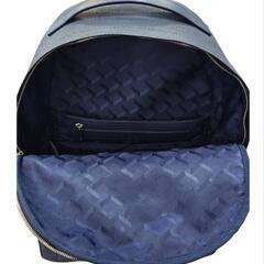 ★【ラコステ】鹿の子地エンボスイタリアンレザー  デイパック  リュック 【定価47,300円】北九州店舗店頭販売のみの画像