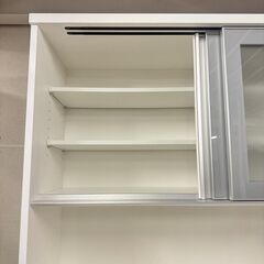 W 18017  NITORI ソフトクローズ 2枚ガラス扉キッチンボード食器棚   ◆大阪市内・東大阪市他 6,000円以上ご購入で無料配達いたします！◆ ※京都・高槻・枚方方面◆神戸・西宮・尼崎方面◆生駒方面、大阪南部方面　それぞれ条件付き無料配送あり！            の画像