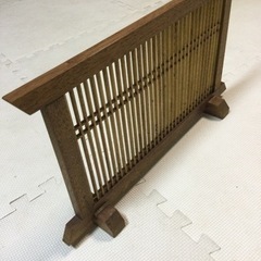 ミニサイズの格子の衝立の画像