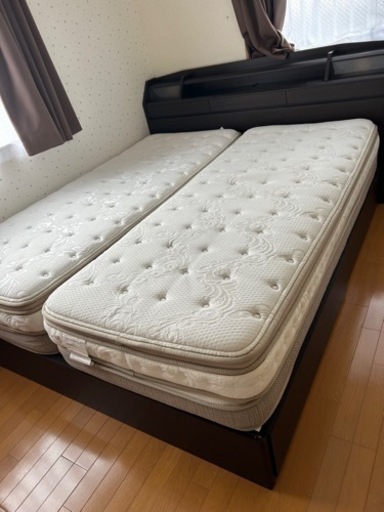 クイーンベッド フレームのみ
