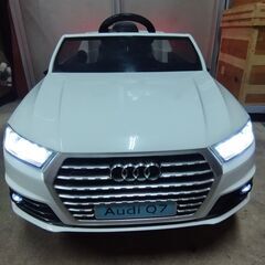 本物の品格をそのままの電動乗用玩具 Audi Q7