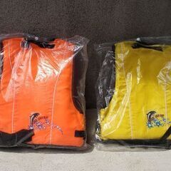 子供用のライフジャケットの画像