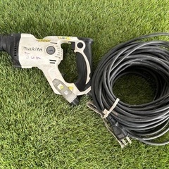 マキタ makita ワンタッチ ボード用 スクリュードライバー モデル 6818 白 有線 の画像