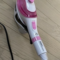 ★衣類スチーマー  ピンク★の画像