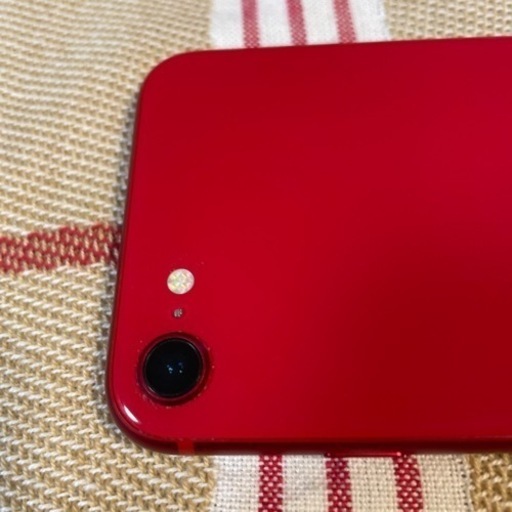値下げ　鮮やかなRED　初めてのiPhoneに　iphone SE2 赤色