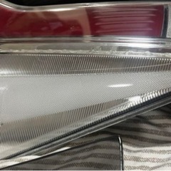 【訳あり】30プリウス　廃盤テールランプ　ステラファイブおまけ付きの画像
