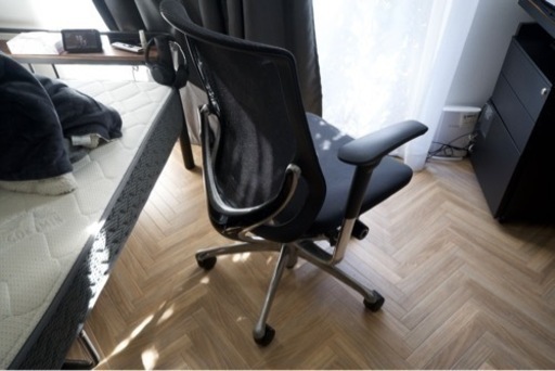 ゼファー（Zephyr）オカムラ製チェア