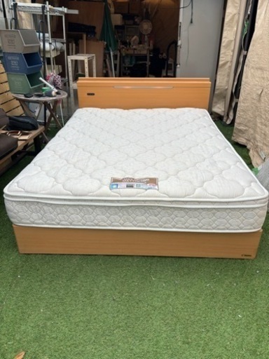 ワイドダブルベッドとマットレス