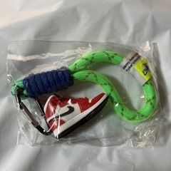 スニーカー　ストラップ　キーホルダーの画像