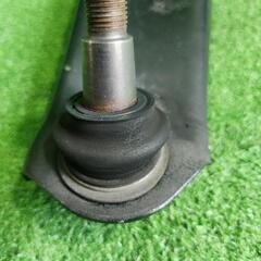 フロント左ロアアームの画像