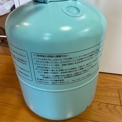 【さらに値下げしました】ヘリウムガスボンベ　400L x3つ、200L 1つの画像