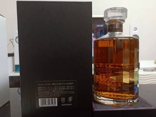 【新品☆未開栓☆限定品 】 サントリー 響21年☆意匠ボトル〈花鳥風月〉